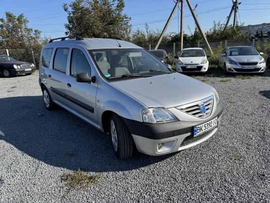 Dacia Logan                           2009г. в рассрочку