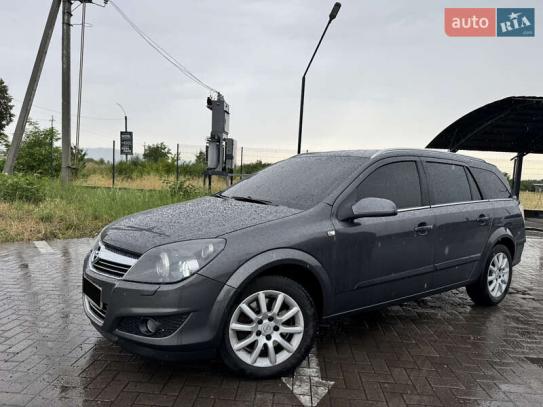 Opel Astra 2009р. у розстрочку