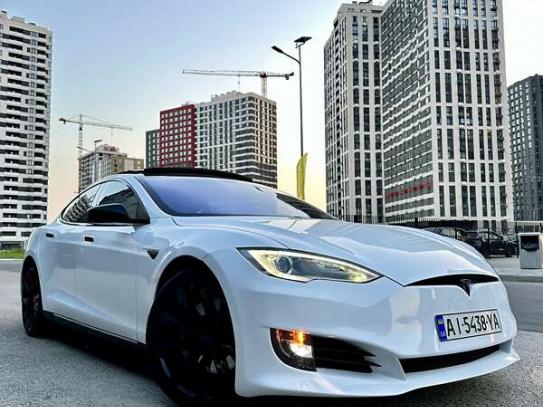 Tesla Model s 2013р. у розстрочку