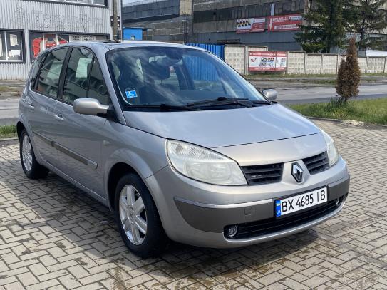 Renault Megane scenic                   2005г. в рассрочку