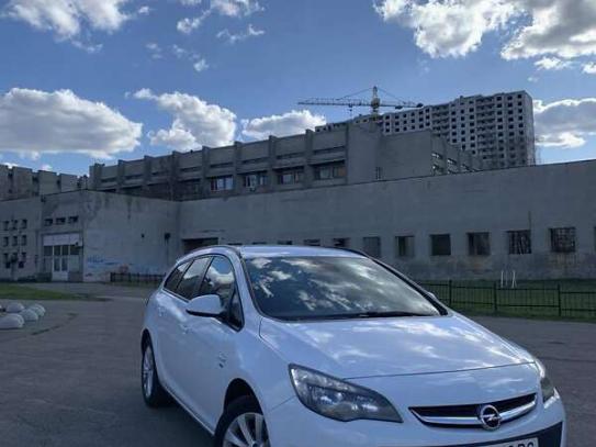 Opel Astra                           2013г. в рассрочку