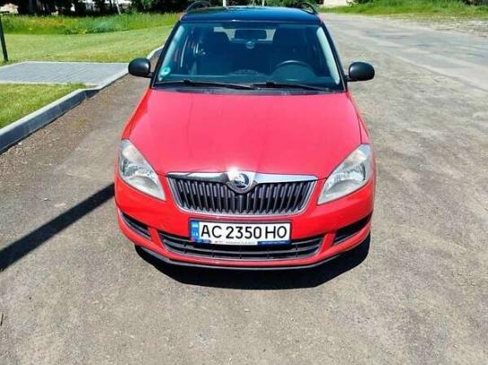 Skoda Fabia                           2010г. в рассрочку
