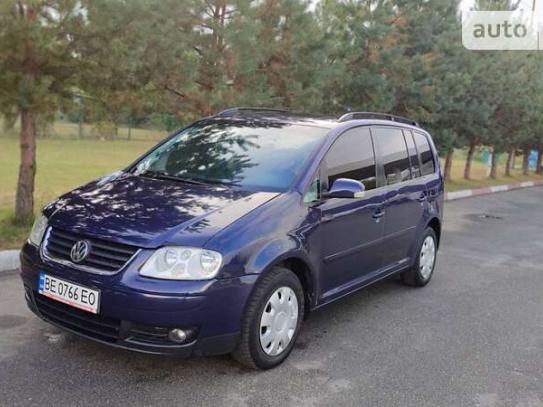 Volkswagen Touran 2003г. в рассрочку