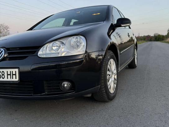 Volkswagen Golf
                            2006г. в рассрочку