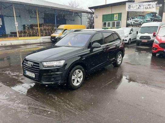 Audi Q7 2015г. в рассрочку