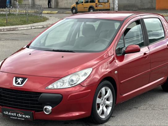 Peugeot 307
                             2005г. в рассрочку