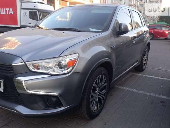 Mitsubishi Outlander sport 2017р. у розстрочку