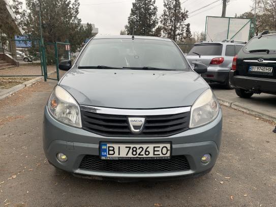 Dacia Sandero 2008г. в рассрочку