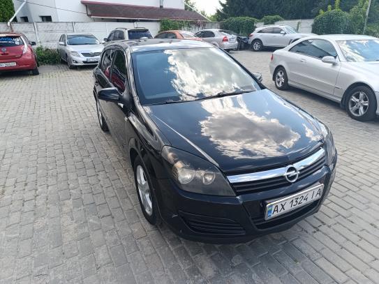 Opel Astra 2006р. у розстрочку