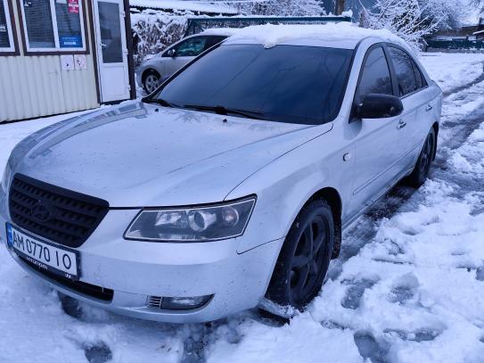 Hyundai Sonata 2004р. у розстрочку