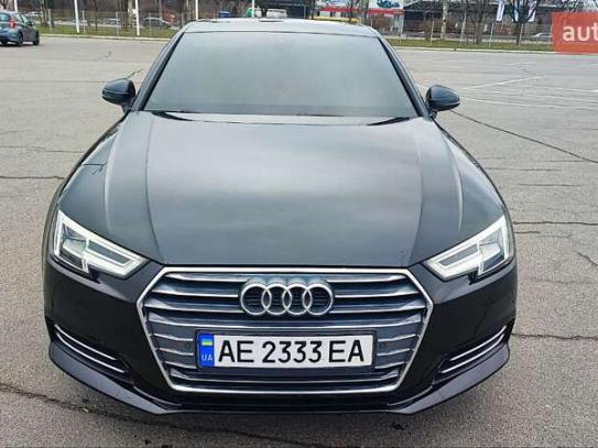 Audi A4                              2018г. в рассрочку