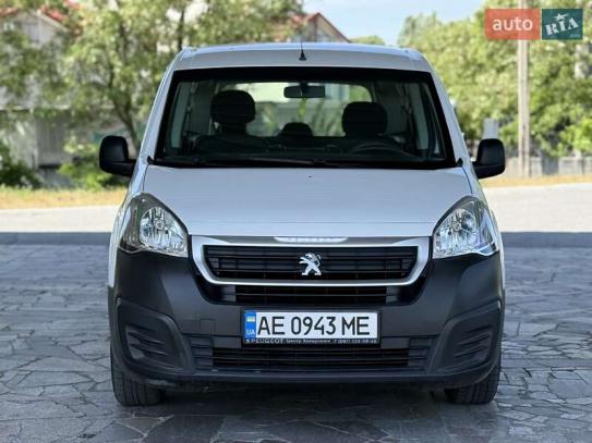 Peugeot Partner tepee                   2016г. в рассрочку