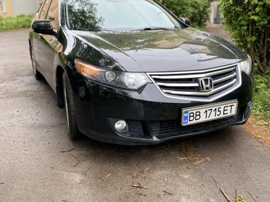 Honda Accord                          2008г. в рассрочку