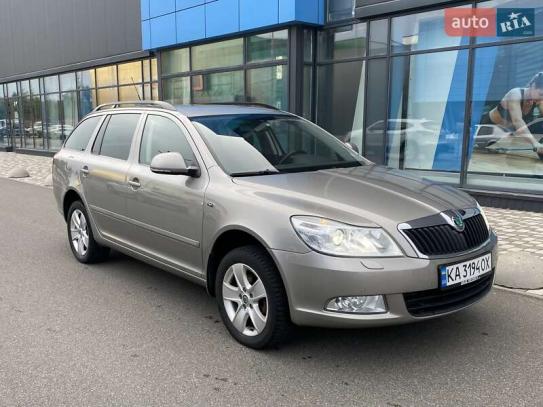 Skoda Octavia                         2012г. в рассрочку