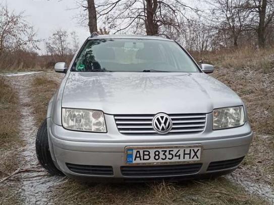 Volkswagen Bora 2002р. у розстрочку