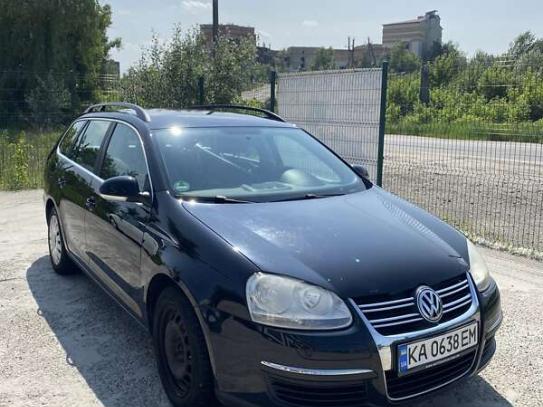 Volkswagen Golf
                            2008г. в рассрочку