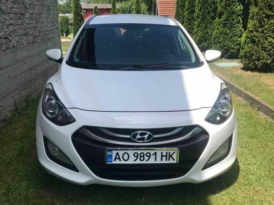 Hyundai I30                             2012г. в рассрочку