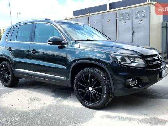 Volkswagen Tiguan 2013р. у розстрочку