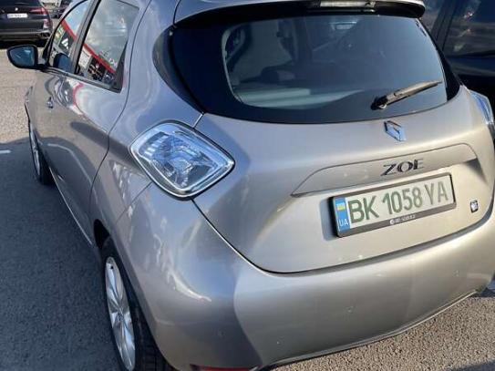 Renault Zoe                             2015г. в рассрочку