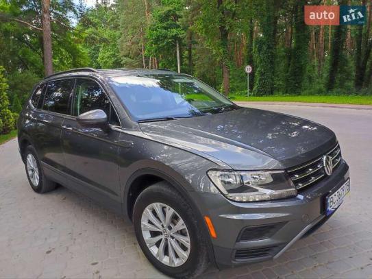 Volkswagen Tiguan                          2018г. в рассрочку