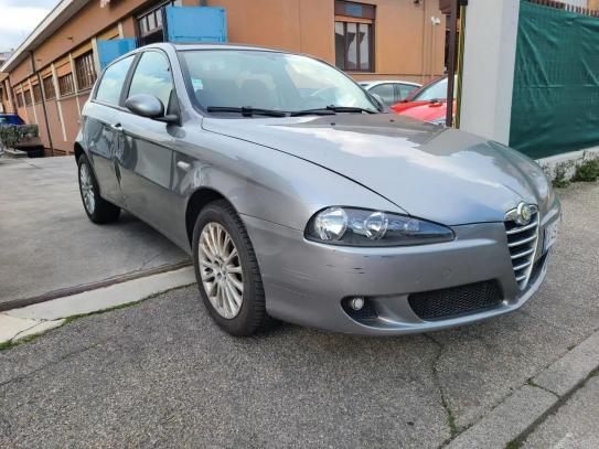 Alfa Romeo 147 2006г. в рассрочку