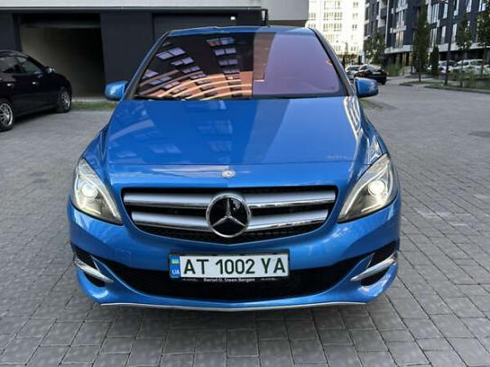 Mercedes-benz B-class 2015р. у розстрочку