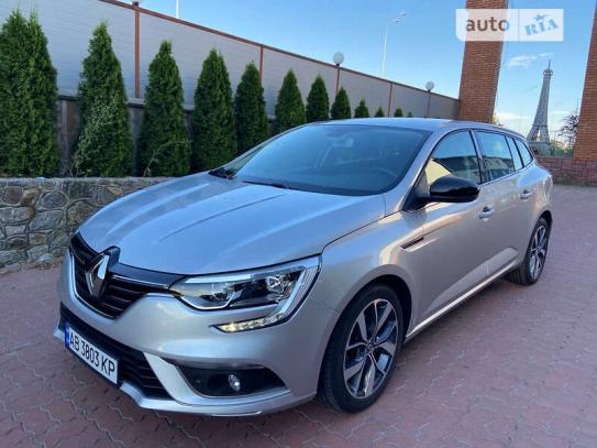 Renault Megane 2017г. в рассрочку