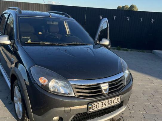 Dacia Sandero 2010г. в рассрочку