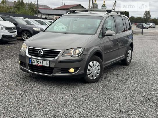 Volkswagen Touran 2007р. у розстрочку