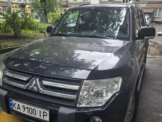 Mitsubishi Pajero
                          2007г. в рассрочку