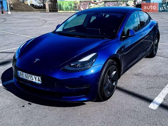 Tesla Model 3                         2022г. в рассрочку