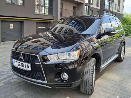 Mitsubishi Outlander                       2011г. в рассрочку