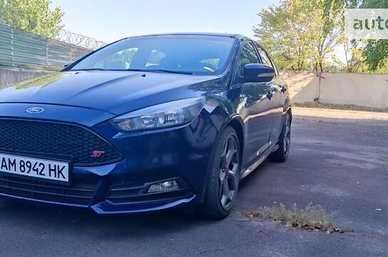 Ford Focus 2017р. у розстрочку