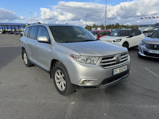 Toyota Highlander 2013р. у розстрочку