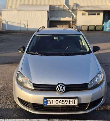 Volkswagen Golf                            2011г. в рассрочку