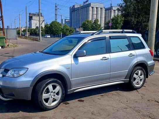 Mitsubishi Outlander 2004р. у розстрочку