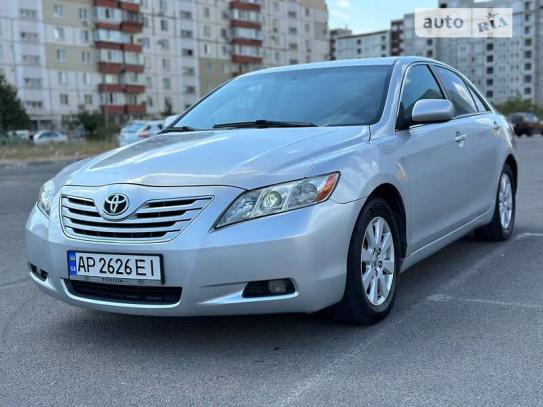 Toyota Camry 2006р. у розстрочку