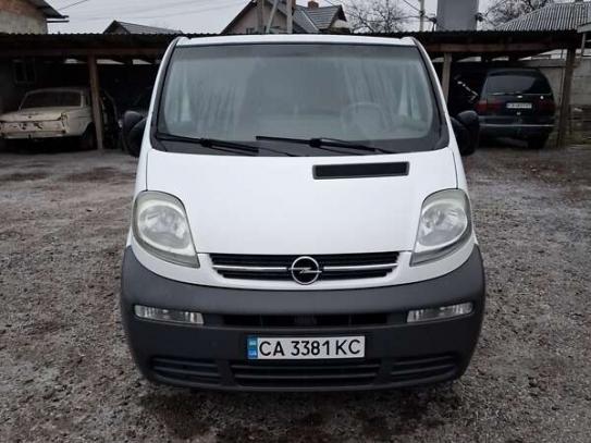 Opel Vivaro                          2003г. в рассрочку