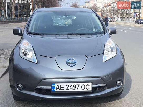 Nissan Leaf 2016г. в рассрочку