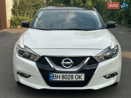 Nissan Maxima                          2017г. в рассрочку