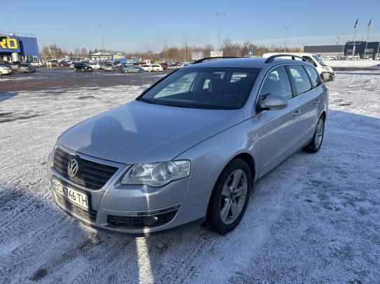 Volkswagen Passat 2009р. у розстрочку