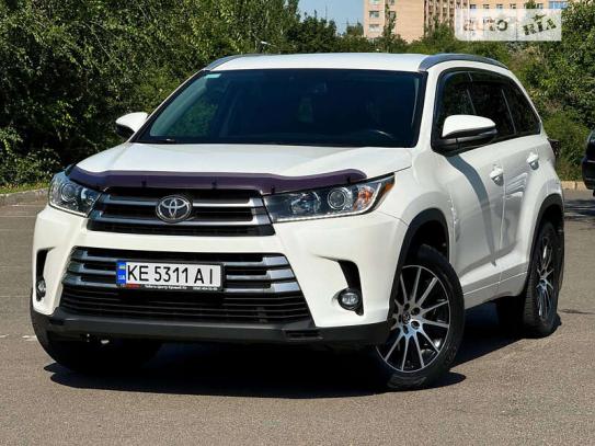 Toyota Highlander 2018г. в рассрочку