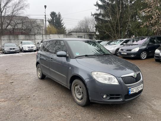 Skoda Fabia                           2008г. в рассрочку