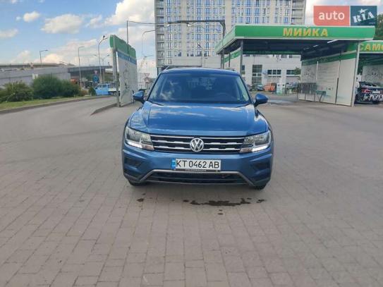 Volkswagen Tiguan                          2017г. в рассрочку