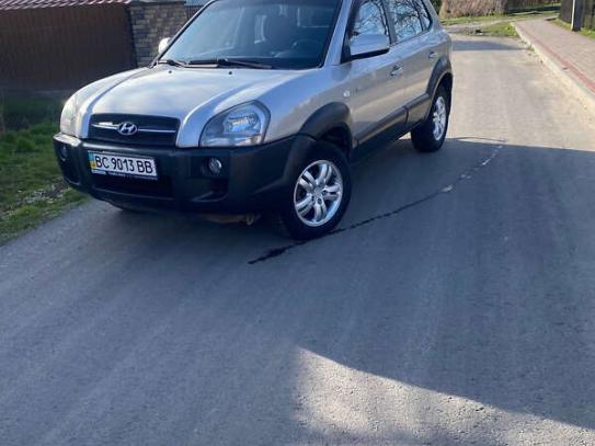 Hyundai Tucson                          2007г. в рассрочку