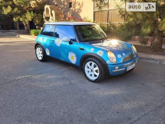 Mini Hatch 2004р. у розстрочку