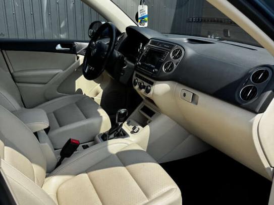 Volkswagen Tiguan 2017р. у розстрочку