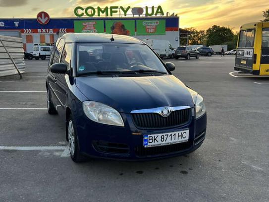 Skoda Roomster                        2009г. в рассрочку
