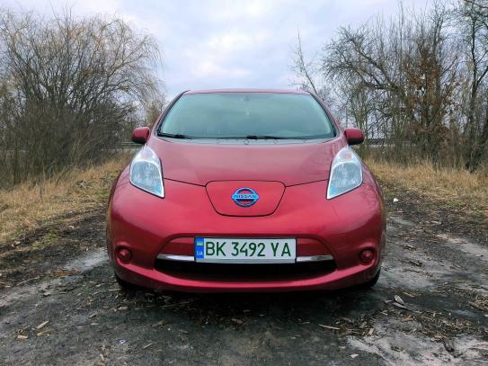 Nissan Leaf
                            2015г. в рассрочку