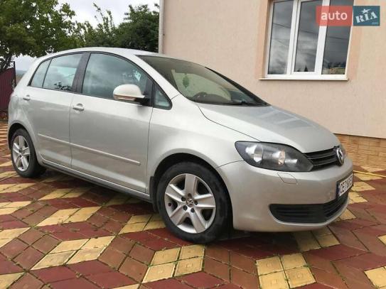Volkswagen Golf plus                       2010г. в рассрочку
